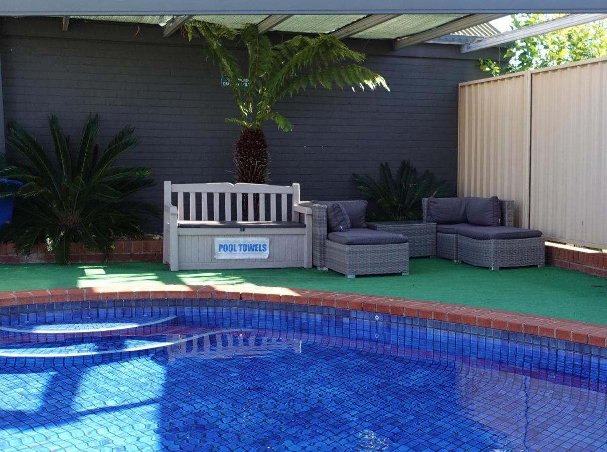 Golden Reef Motor Inn Bendigo Exteriör bild